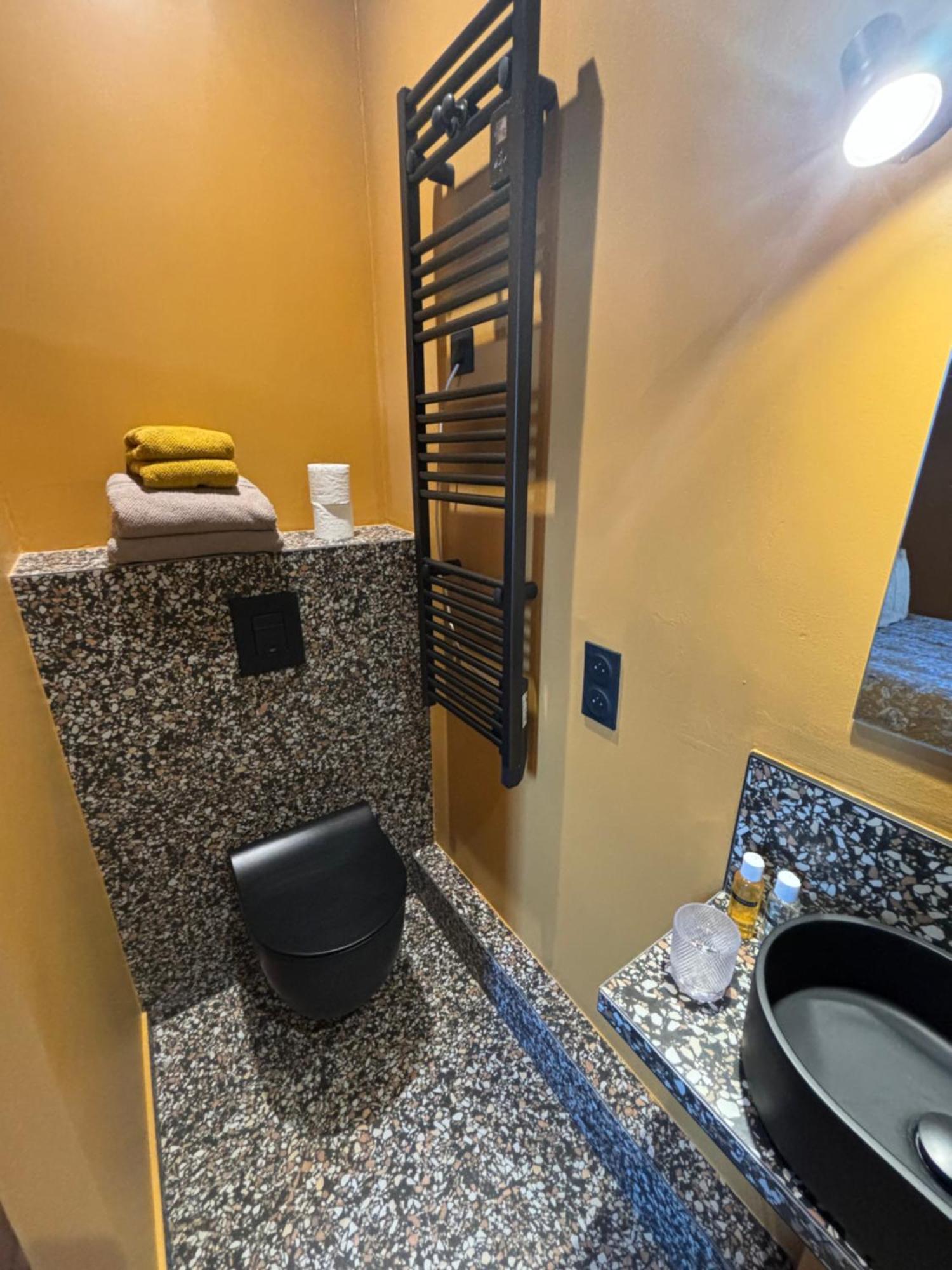 La Hacienda Negra Bed & Breakfast Saint-Jouan-des-Guérets Dış mekan fotoğraf