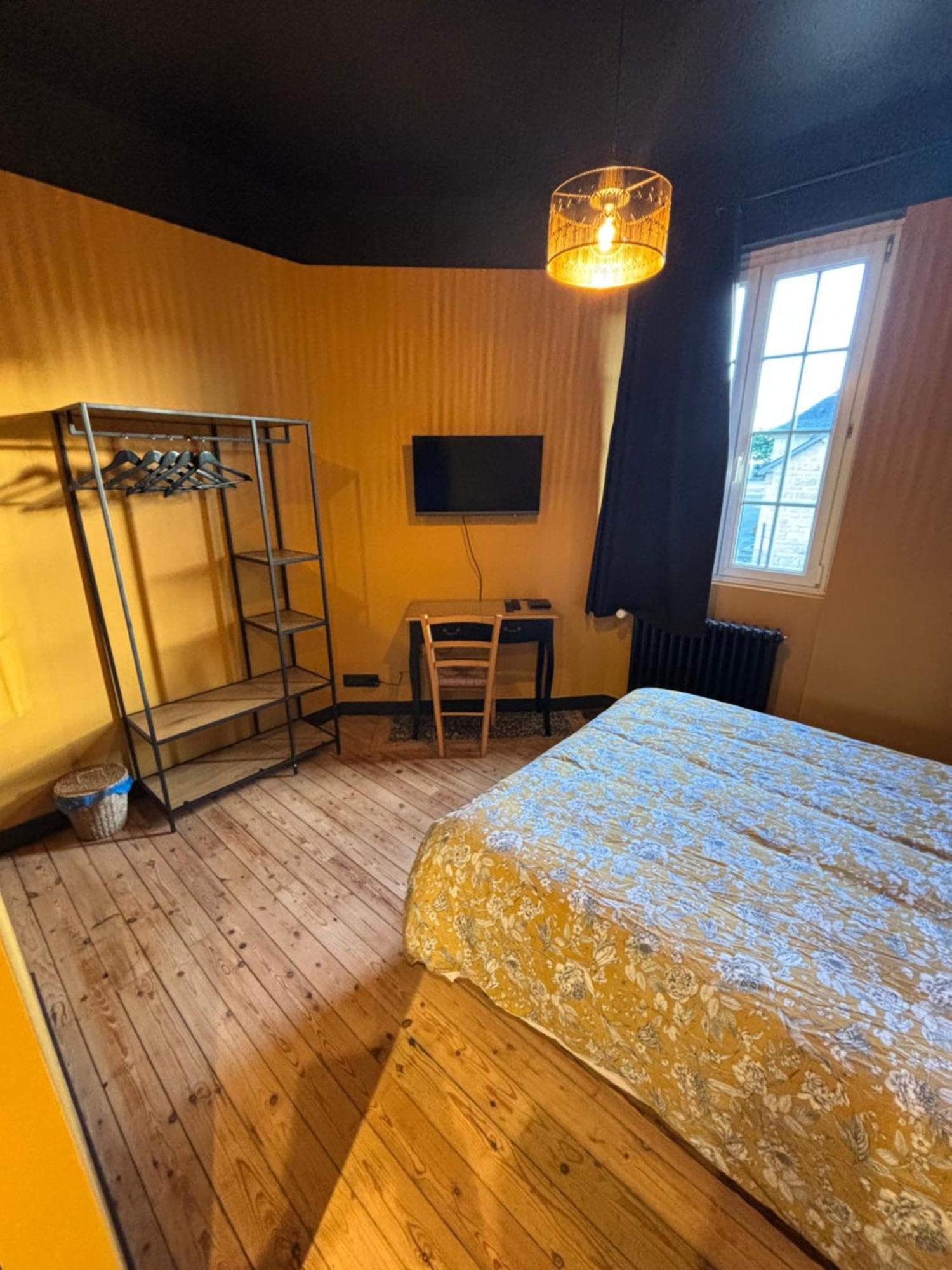 La Hacienda Negra Bed & Breakfast Saint-Jouan-des-Guérets Dış mekan fotoğraf